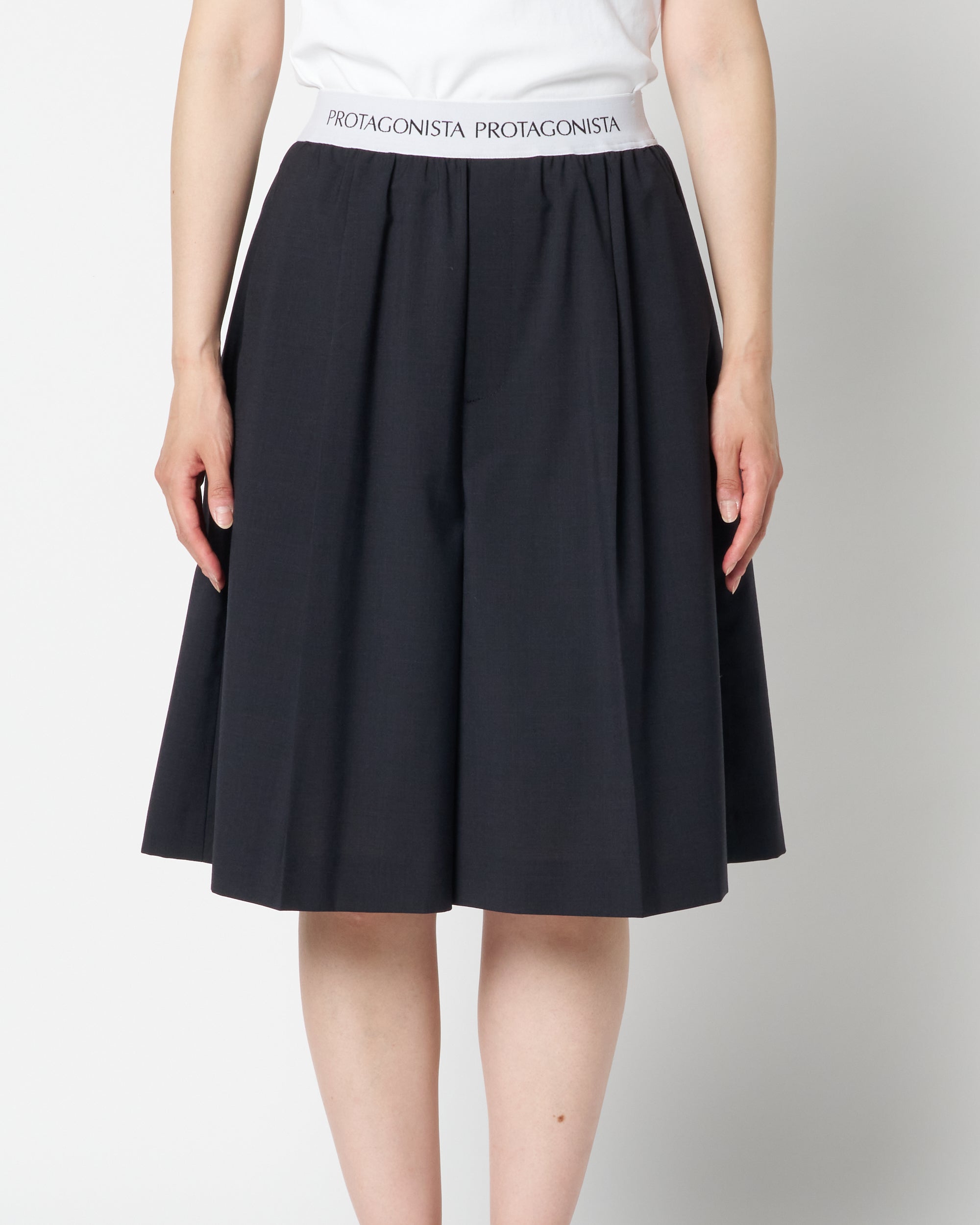 Waist Logo Half Pant