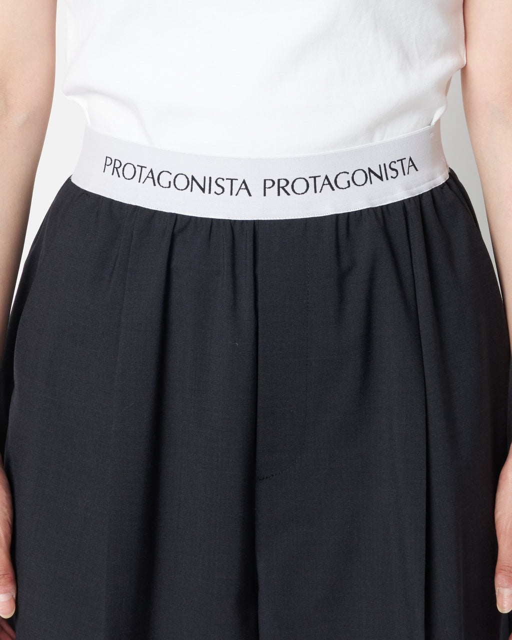 Waist Logo Half Pant