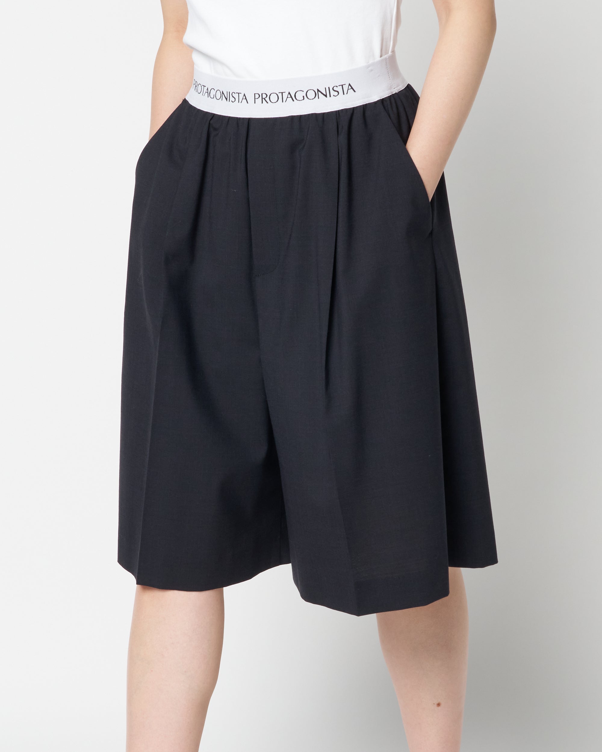 Waist Logo Half Pant