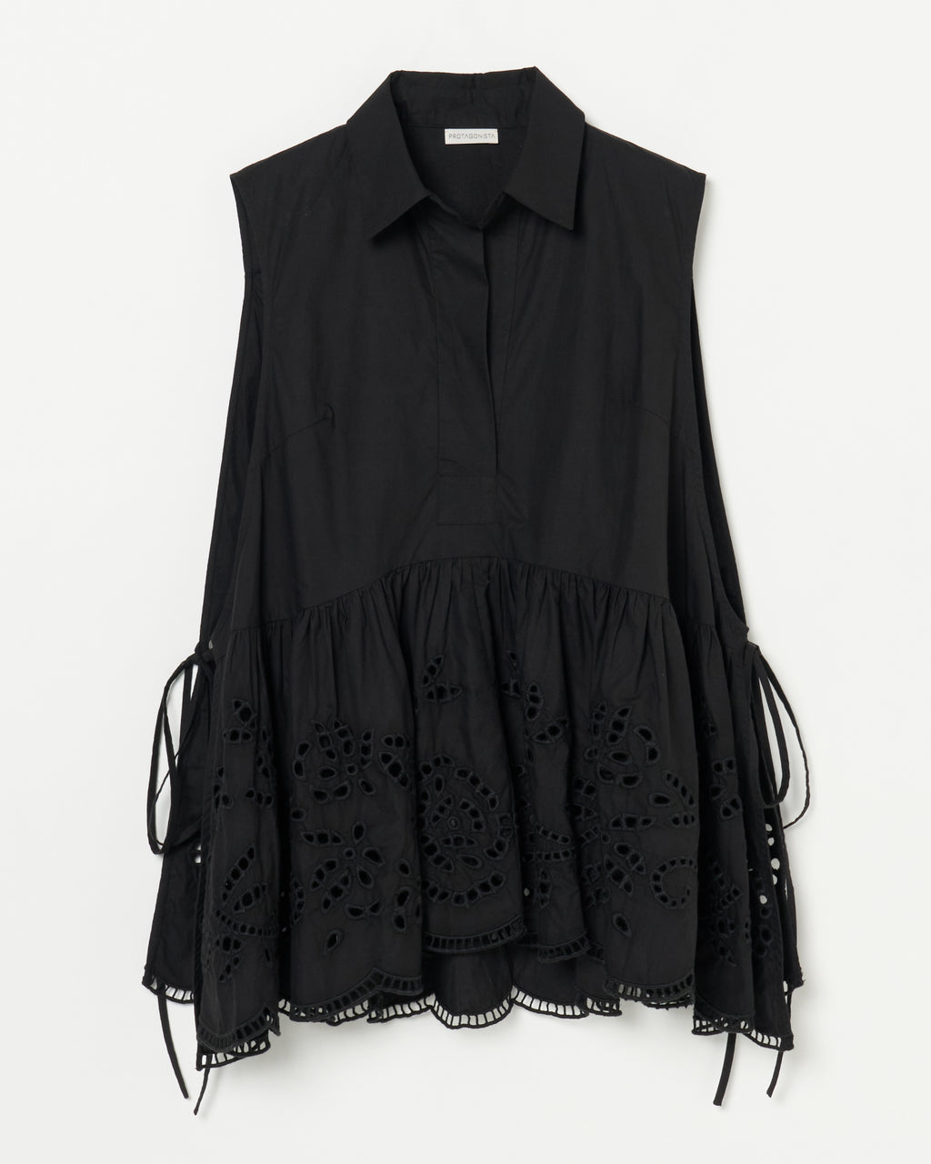 Lace sleeveless blouse
