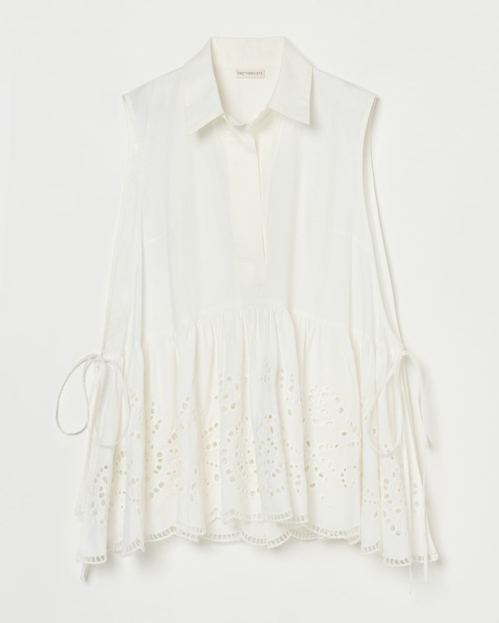 Lace sleeveless blouse